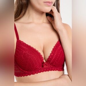 Etam Panama
Bra No. 2 - The Plunge Push-Up Bra